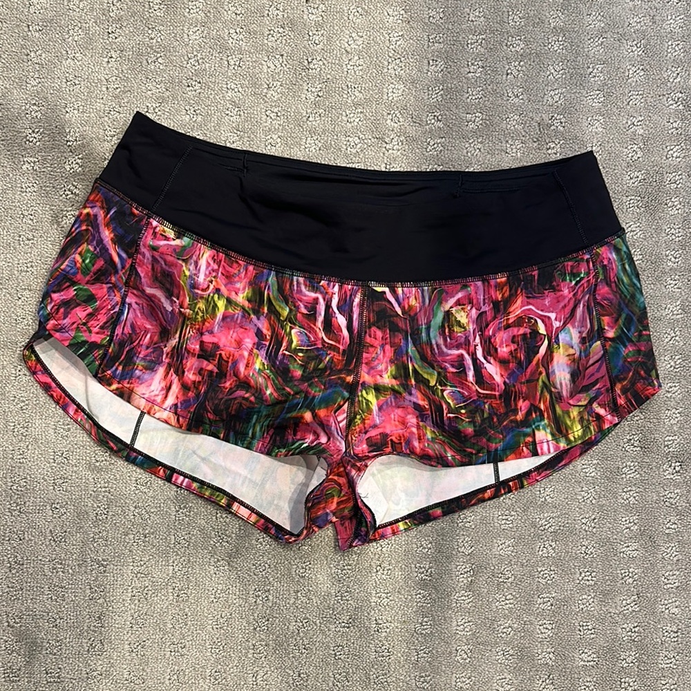 Lululemon Speed Up Low Rise 2.5” lined Shorts